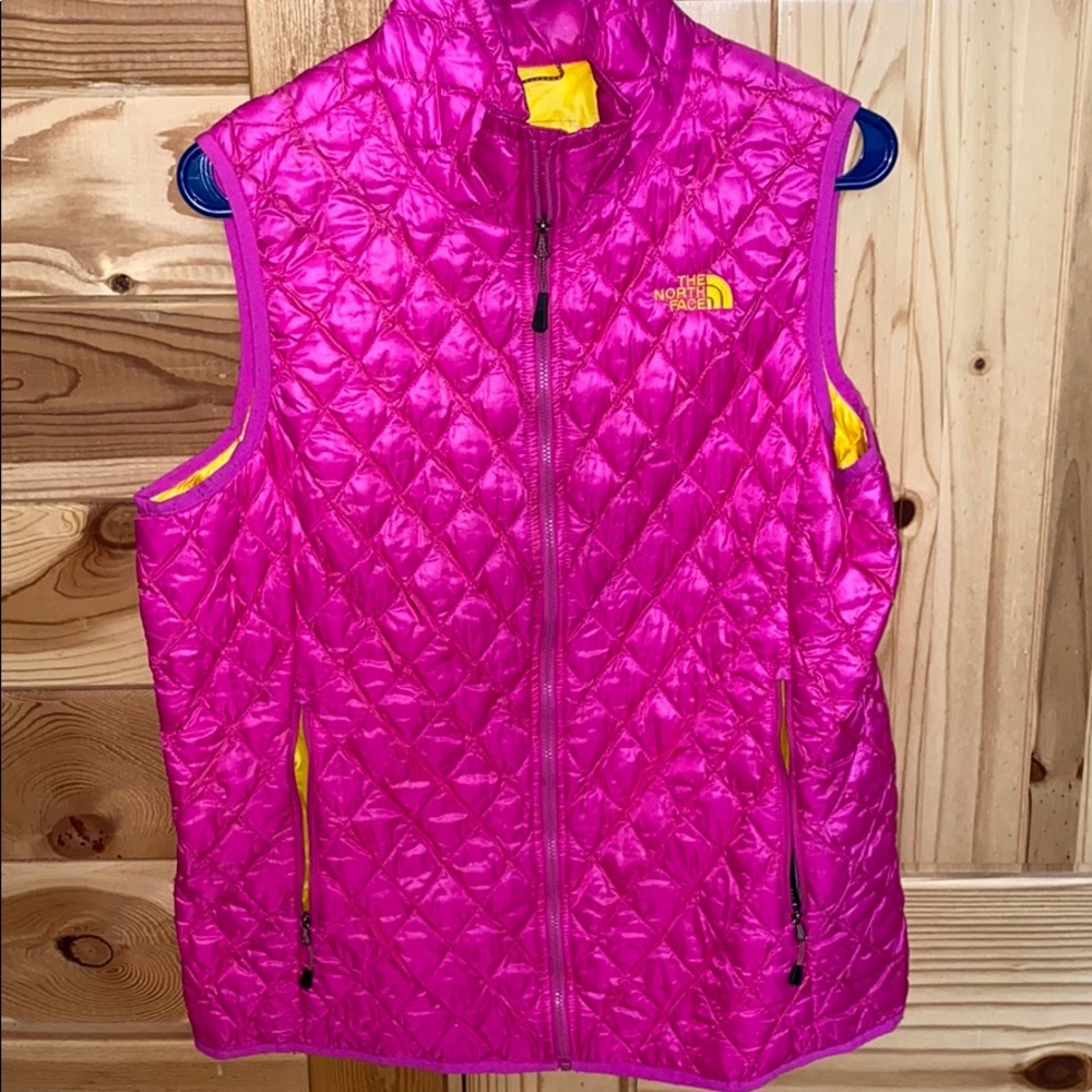 Women’s North Face vest